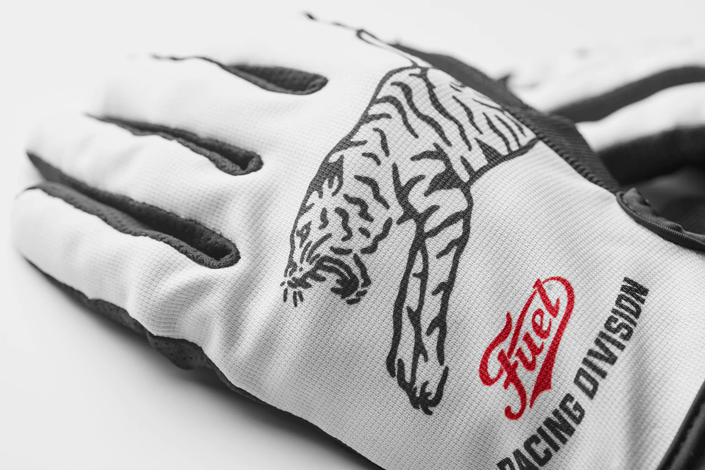 racing-division-gloves-logo_1800x1800.webp